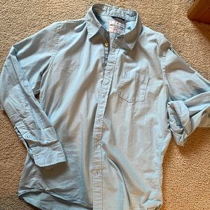 American Eagle Mens blue button shirt, Medium